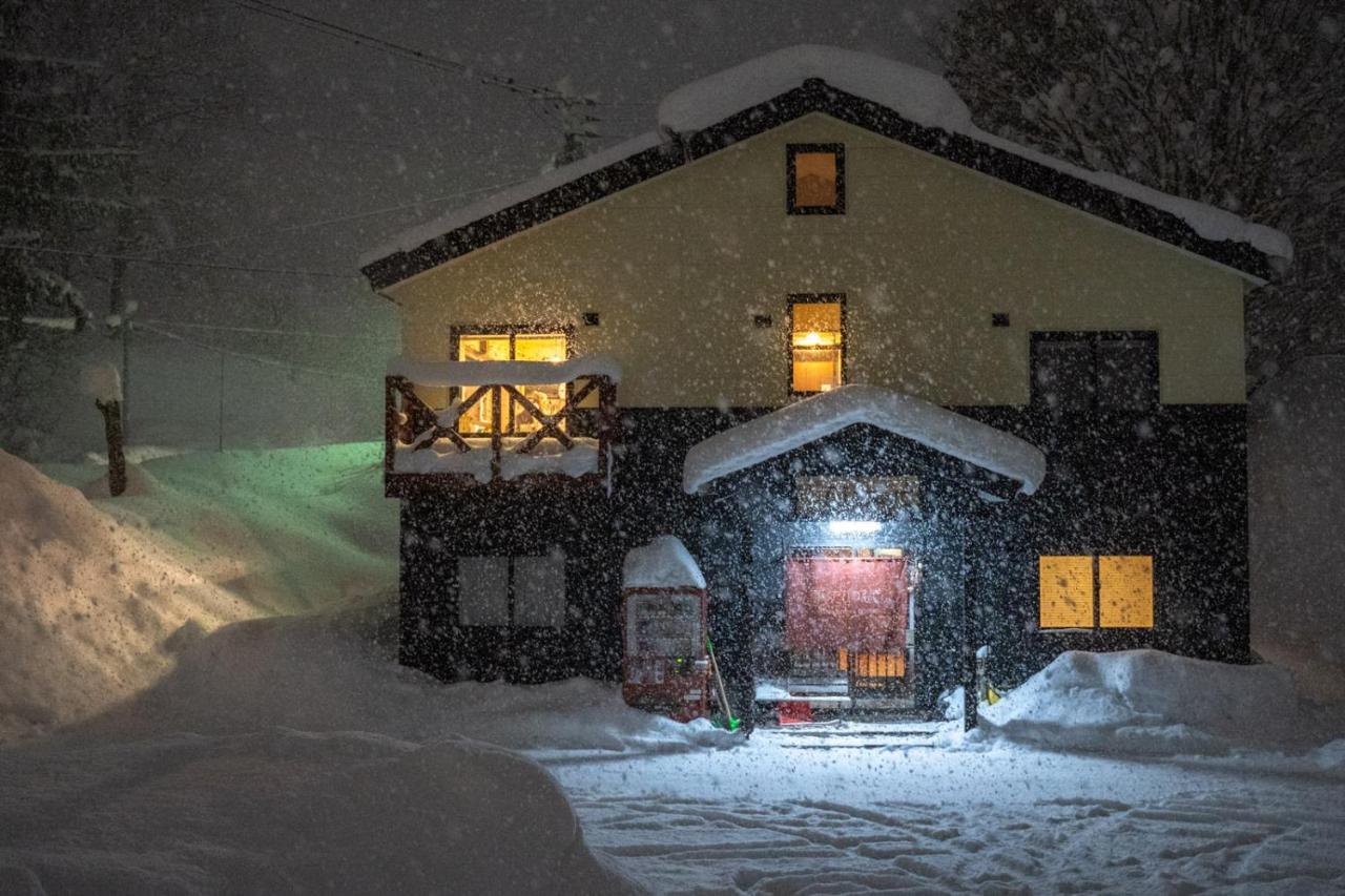 Hostel Niseko Tabi-Tsumugi Backpackers Kutčan Exteriér fotografie